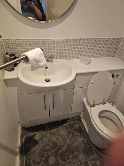 Big Double Room With Bathroom In 2 Bedroom Flat Kitchen Is Shared Harrow on the Hill Buitenkant foto